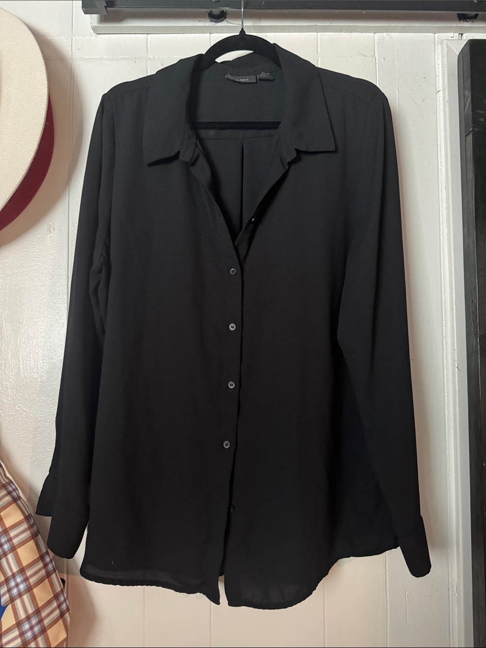 Halogen Black Button-Down Long-Sleeve Blouse